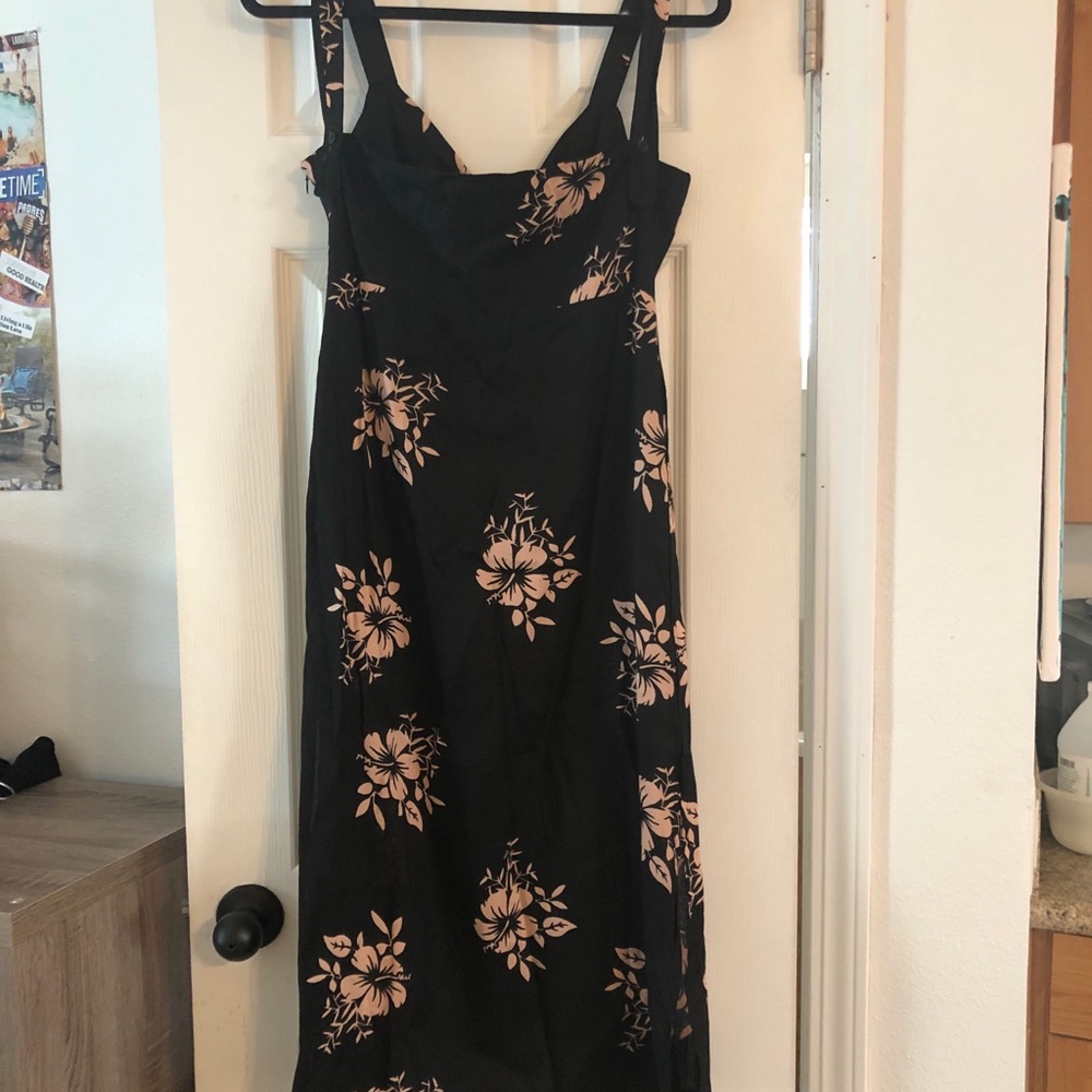 Linen dress with Hawaiian floral print